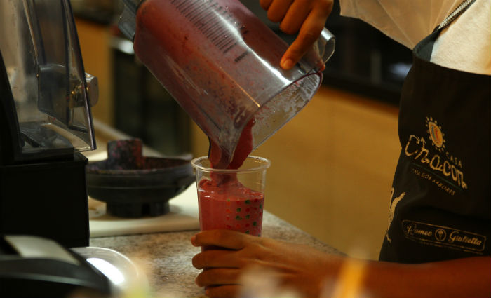 Espaço conta com primeira unidade no Recife de franquia de sucos da Costa Rica. Foto: Peu Ricardo/DP