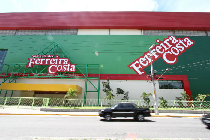 O incidente ocorreu na área externa da loja da Tamarineira. Foto: Alcione Ferreira/DP/Arquivo./
