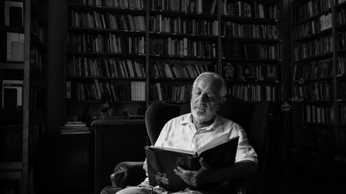 O ator Paulo José é um dos convidados que recitam obras de Galeno. Foto: Nepomuceno Filmes/Divulgação