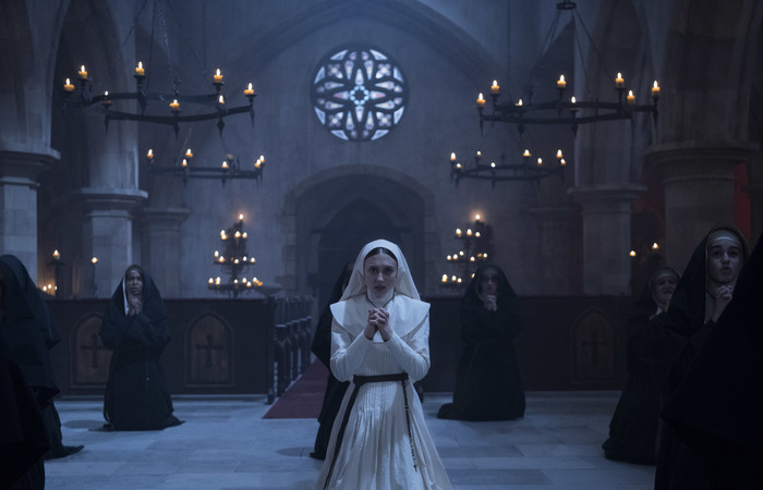 Gravado em antigas edifica&ccedil;&otilde;es da Transilv&acirc;nia, filme tem atmosfera que remete a cl&aacute;ssicos do terror. Foto: Warner Bros./Divulga&ccedil;&atilde;o/