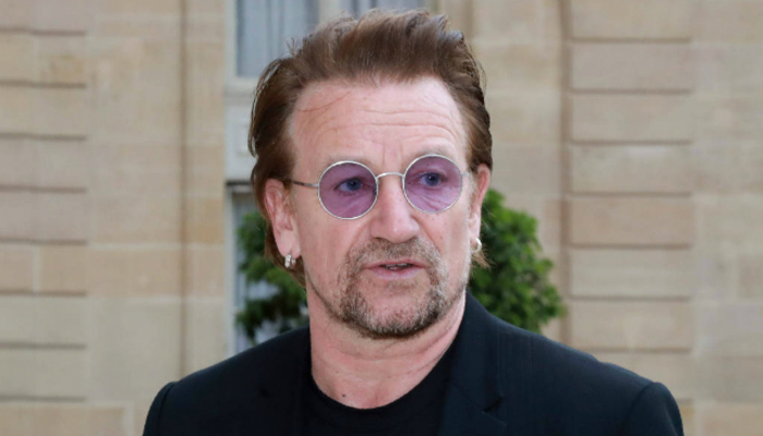 Gesto provocativo de Bono Vox fez alusão a nazistas. Foto: AFP/Reprodução/ Gesto provocativo de Bono Vox fez alusão a nazistas. Foto: AFP/Reprodução/