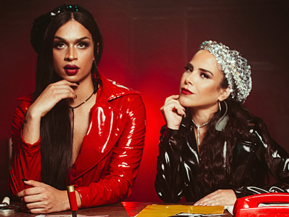 Lia e Wanessa interpretam duas justiceiras. Foto: Rodolfo Magalhães/Divulgação/