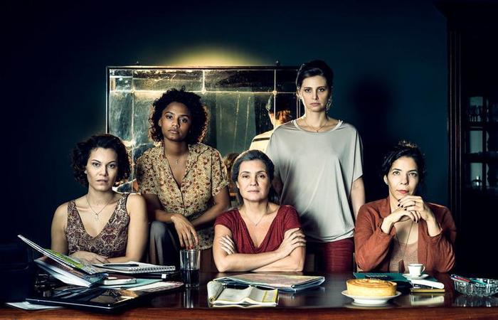 Elenco reúne nomes como Antônio Calloni e Adriana Esteves. Foto: Ramón Vasconcelos/Globo/Divulgação/ Elenco reúne nomes como Antônio Calloni e Adriana Esteves. Foto: Ramón Vasconcelos/Globo/Divulgação/