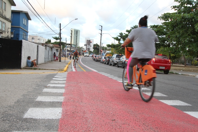 De acordo com a Ameciclo, o objetivo &eacute; que esse estudo sirva de par&acirc;metro para a cria&ccedil;&atilde;o de projetos ciclovi&aacute;rios nas cidades. 
Foto: Nando Chiappetta/DP./De acordo com a Ameciclo, o objetivo &eacute; que esse estudo sirva de par&acirc;metro para a cria&ccedil;&atilde;o de projetos ciclovi&aacute;rios nas cidades. 
Foto: Nando Chiappetta/DP.