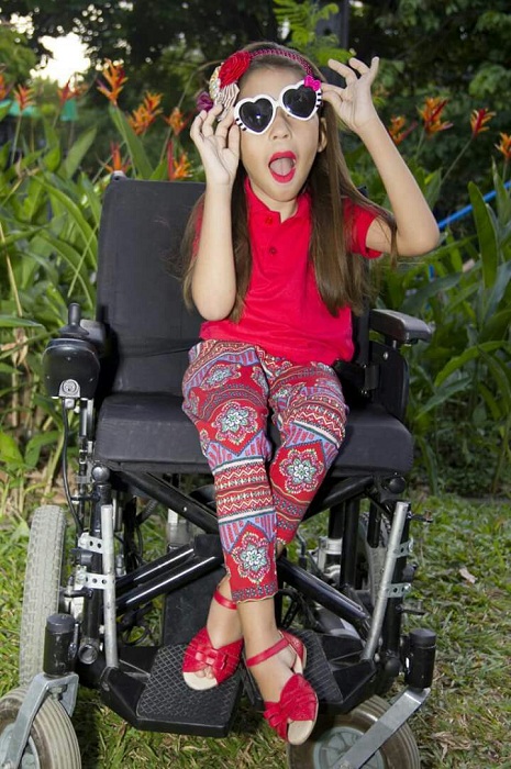 Com 10 anos de idade, Maria Luiza, portadora de miopatia congênita, vai se apresentar numa dança de balé sobre cadeira de rodas. Foto: Divulgação/ Com 10 anos de idade, Maria Luiza, portadora de miopatia congênita, vai se apresentar numa dança de balé sobre cadeira de rodas. Foto: Divulgação/