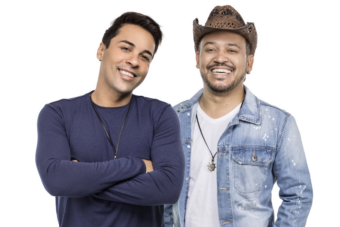 Jailson Santos e Ramon Costa, que fizeram parte do per&iacute;odo de maior sucesso do grupo, comandam o show. Foto: Padang Promo&ccedil;&otilde;es/Divulga&ccedil;&atilde;o/