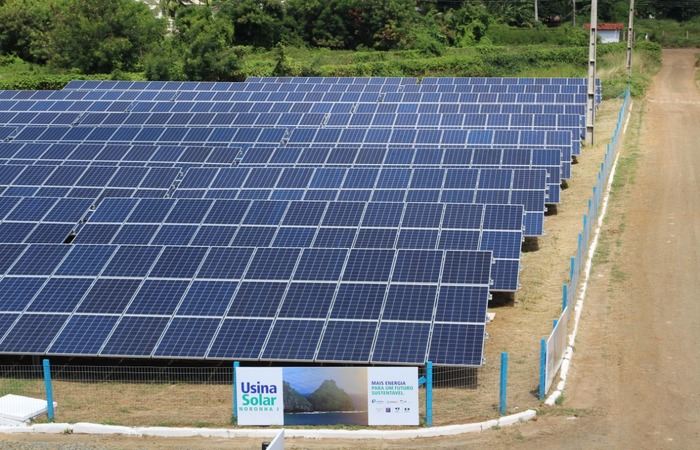 A ilha dispõe de duas usinas solares: Noronha 1 e 2. O novo investimento está orçado em R$ 6 milhões. Imagem: Divulgação/ A ilha dispõe de duas usinas solares: Noronha 1 e 2. O novo investimento está orçado em R$ 6 milhões. Imagem: Divulgação/