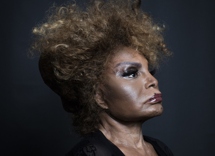 O que se cala é a faixa de abertura do disco Deus é mulher. Foto: AFP/Photo/ O que se cala é a faixa de abertura do disco Deus é mulher. Foto: AFP/Photo/