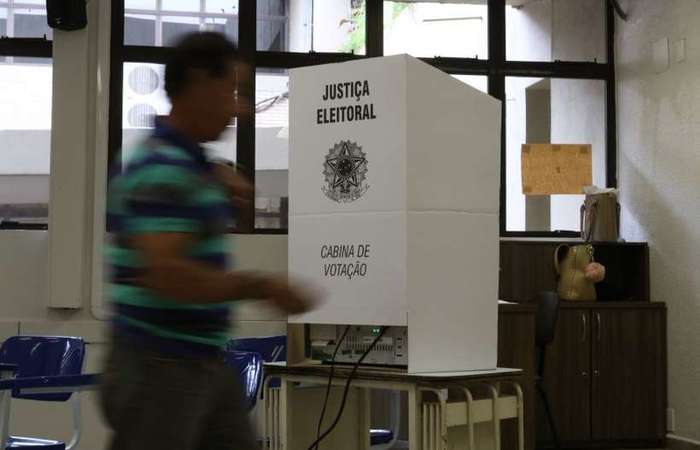 Fernando Haddad (PT) já mudou três vezes o programa desde o registro da candidatura. Propostas de Bolsonaro são vagas, o que dificulta fiscalização
(foto: Arthur Menescal/Esp. CB/D.A Press)/