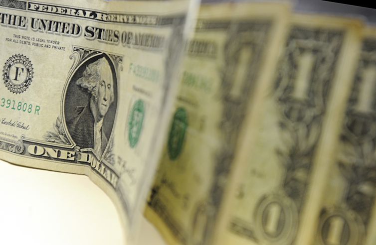 Dólar está cotado hoje a R$ R$ 3,69. Foto: Arquivo/Agência Brasil/ Dólar está cotado hoje a R$ R$ 3,69. Foto: Arquivo/Agência Brasil/