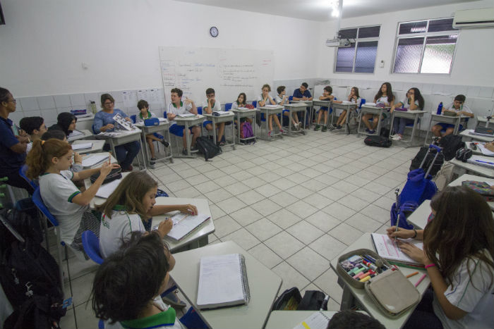 Formato de assembleia, que acontece uma vez por mês, é adotada atualmente em colégio do Recife. Foto: Léo Malafaia/Esp. DP.
