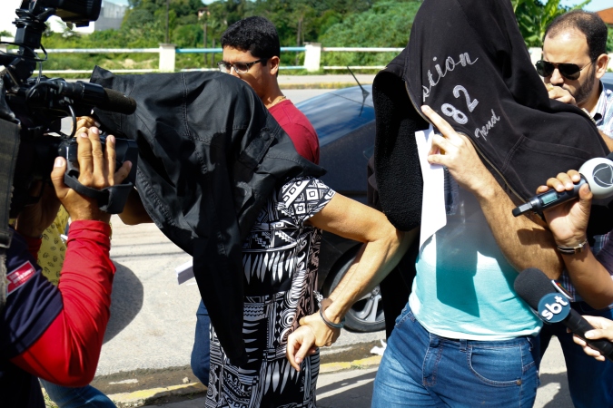 A esposa da vítima e o filho do casal estão presos desde o dia 5 de julho por homicídio triplamente qualificado e ocultação de cadáver.
Foto: Marlon Diego/Esp.DP/A esposa da vítima e o filho do casal estão presos desde o dia 5 de julho por homicídio triplamente qualificado e ocultação de cadáver.
Foto: Marlon Diego/Esp.DP A esposa da vítima e o filho do casal estão presos desde o dia 5 de julho por homicídio triplamente qualificado e ocultação de cadáver.
Foto: Marlon Diego/Esp.DP/A esposa da vítima e o filho do casal estão presos desde o dia 5 de julho por homicídio triplamente qualificado e ocultação de cadáver.
Foto: Marlon Diego/Esp.DP