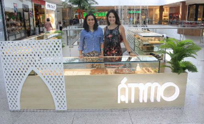 Empresárias Mariana Fragoso e Manoela Souza estão à frente da primeira operação, um quiosque no RioMar. Foto: Atimo/Divulgacao/Foto: Atimo/Divulgacao Empresárias Mariana Fragoso e Manoela Souza estão à frente da primeira operação, um quiosque no RioMar. Foto: Atimo/Divulgacao/Foto: Atimo/Divulgacao