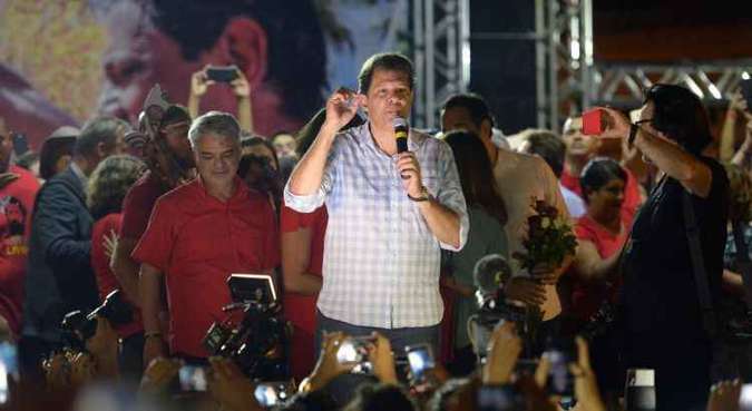 Nos últimos dias de campanha, Fernando Haddad visitou o Nordeste. Foto: Leo Caldas/AFP/ Nos últimos dias de campanha, Fernando Haddad visitou o Nordeste. Foto: Leo Caldas/AFP/