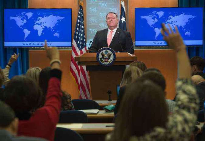 Um grupo de 18 parlamentares americanos do Partido Democrata pede que Pompeo se posicione de forma clara contra o que consideram 'posições inaceitáveis' do candidato à Presidência Jair Bolsonaro. Foto: Andrew Caballero-Reynolds/ AFP/ Um grupo de 18 parlamentares americanos do Partido Democrata pede que Pompeo se posicione de forma clara contra o que consideram 'posições inaceitáveis' do candidato à Presidência Jair Bolsonaro. Foto: Andrew Caballero-Reynolds/ AFP/