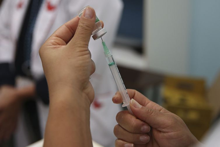 Campanhas de vacinação ajudam a evitar a propagação da gripe. Foto: Arquivo/Marcello Casal jr/Agência Brasil/ Campanhas de vacinação ajudam a evitar a propagação da gripe. Foto: Arquivo/Marcello Casal jr/Agência Brasil/