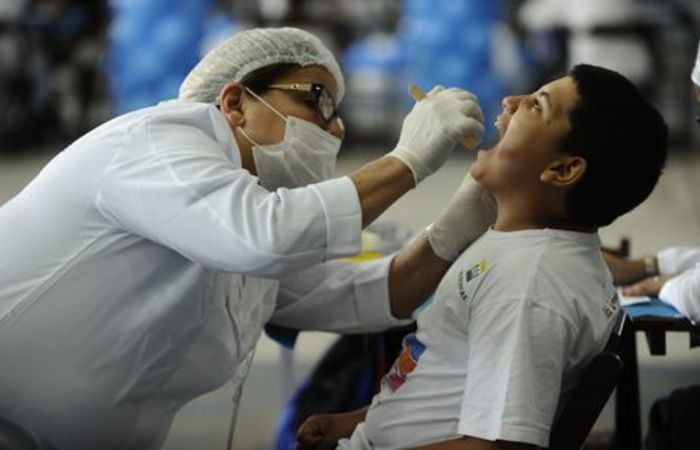 É importante procurar um médico ou dentista. Foto: Tânia Rêgo/Agência Brasil/