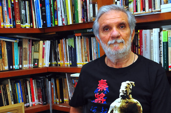 Al&eacute;m de fotos, v&iacute;deos e da obra do autor, o p&uacute;blico ter&aacute; acesso a objetos do trato pessoal de Carrero. Foto: Bruna Monteiro Esp.DP/D.A Press/