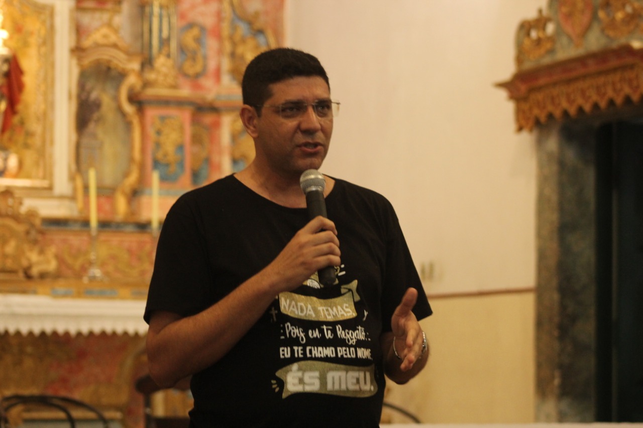 Padre João Cláudio, reitor do Oratório de Nossa Senhora do Amparo.  Foto: Cortesia/WhatsApp