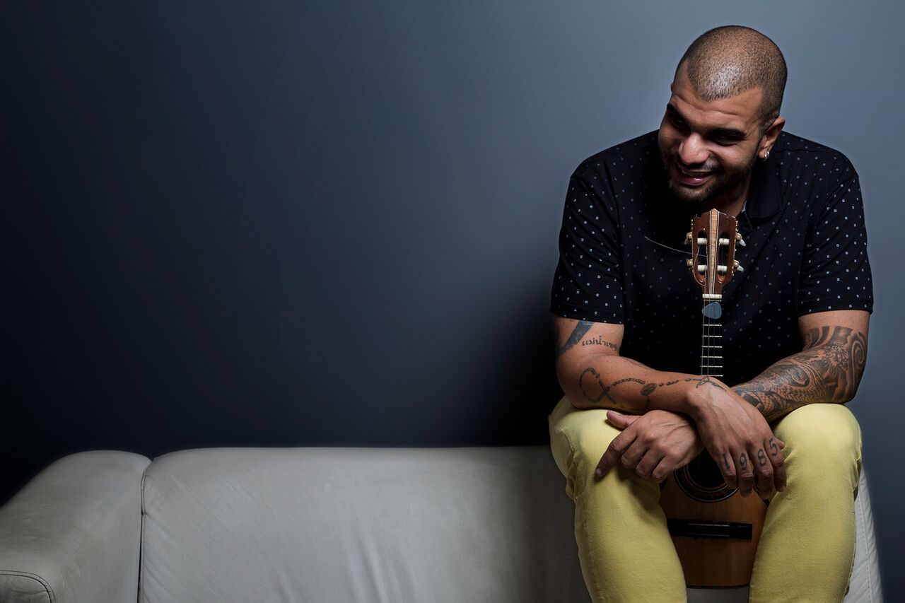 Natural de Niterói, artista promete um show repleto de sucessos do samba nacional, além de faixas autorais. Foto: Divulgação