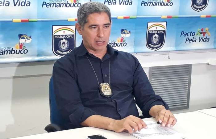 O gestor do Departamento Estadual de Prevenção e Repressão ao Narcotráfico (DENARC), Cláudio Castro, concedeu entrevista coletiva nesta quinta.
Foto: Divulgação/Polícia Civil./O gestor do Departamento Estadual de Prevenção e Repressão ao Narcotráfico (DENARC), Cláudio Castro, concedeu entrevista coletiva nesta quinta.
Foto: Divulgação/Polícia Civil. O gestor do Departamento Estadual de Prevenção e Repressão ao Narcotráfico (DENARC), Cláudio Castro, concedeu entrevista coletiva nesta quinta.
Foto: Divulgação/Polícia Civil./O gestor do Departamento Estadual de Prevenção e Repressão ao Narcotráfico (DENARC), Cláudio Castro, concedeu entrevista coletiva nesta quinta.
Foto: Divulgação/Polícia Civil.