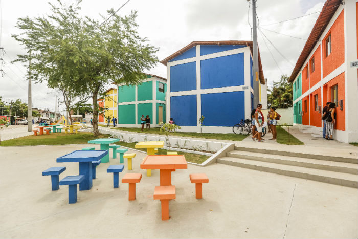 As casas são estilo duplex e têm 47 metros quadrados, com sala, dois quartos, banheiro, cozinha e área de serviço. Foto: Andréa Rêgo Barros/Divulgação./ As casas são estilo duplex e têm 47 metros quadrados, com sala, dois quartos, banheiro, cozinha e área de serviço. Foto: Andréa Rêgo Barros/Divulgação./