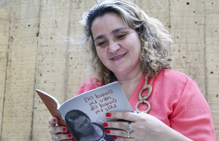 Lançamento do livro acontece na Galeria Sobrado 7, no Shopping RioMar. Foto: Bruna Costa/Esp. DP/ Lançamento do livro acontece na Galeria Sobrado 7, no Shopping RioMar. Foto: Bruna Costa/Esp. DP/