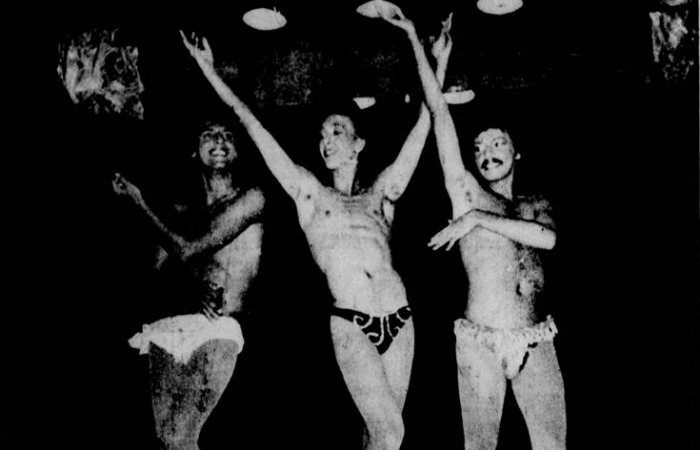 O Grupo de Teatro Espontâneo apresentando a peça Madame Estopim e a Dama do Amor na Misty da Rua do Riachuelo, em 1980