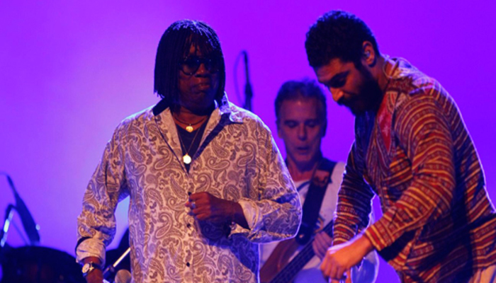 Milton Nascimento abriu o seu show cantando um hino de amor à Minas Gerais. Foto: Reprodução/Internet/