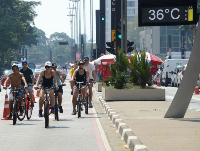 No Rio de Janeiro, até o dia 23 deste mês a temperatura em quatro dias superou os 40 graus. Foto: J. Duran Machfee/Estadão Conteúdo./