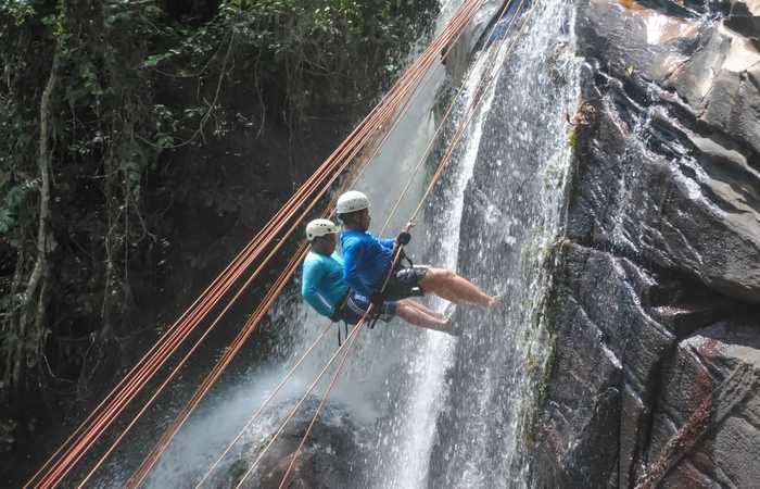 A pedreira tem 30 metros, equivalente a um prédio de 10 andares. Foto: Bonito Rapel/Divulgação/ A pedreira tem 30 metros, equivalente a um prédio de 10 andares. Foto: Bonito Rapel/Divulgação/