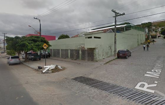 Polícia segue em busca dos internos que fugiram. Crédito: Google Street View/