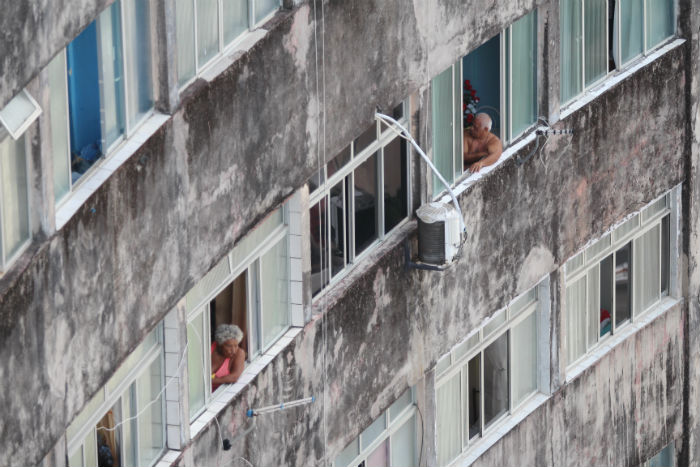 Edificação com 3 mil moradores pode ser interditada a qualquer momento. Foto: Mandy Oliver/Esp.DP./