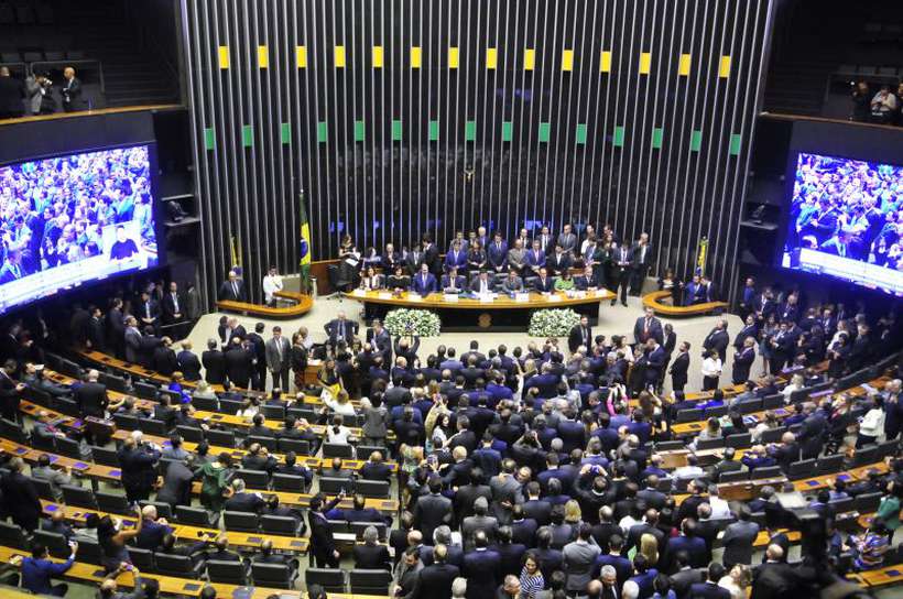 No Congresso, a oposi&ccedil;&atilde;o se esfor&ccedil;a para ampliar a repercuss&atilde;o de a&ccedil;&otilde;es do presidente nas redes sociais, enquanto apoiadores se unem em torno da reforma da Previd&ecirc;ncia. Foto: Minervino Junior/CB/D.A Press/