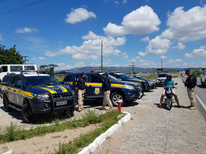 Entre a sexta-feira (1&deg;) e a quarta-feira de cinzas (6), foram 70 acidentes, com 38 feridos e seis mortes. Foto: Divulga&ccedil;&atilde;o / Pol&iacute;cia Rodovi&aacute;ria Federal/