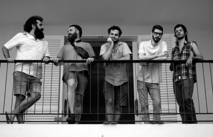 Da esquerda para direita: Daniel, Kildare, Carlos, Bernardo e Pedro/Foto: Jonatan Azevedo/Divulgação Da esquerda para direita: Daniel, Kildare, Carlos, Bernardo e Pedro/Foto: Jonatan Azevedo/Divulgação