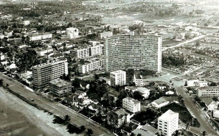 O prédio de 17 andares foi construído em 1956. Foto: Museu da Cidade do Recife/Reprodução.