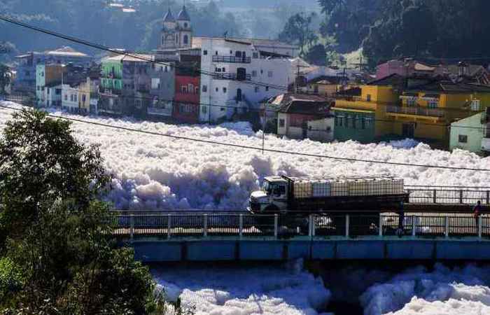Poluição nos rios: a população se acostumou com a falta de peixes, de vida e o mau cheio das águas, diz especialista da USP. Foto: Rafael Pacheco/Divulgação/ Poluição nos rios: a população se acostumou com a falta de peixes, de vida e o mau cheio das águas, diz especialista da USP. Foto: Rafael Pacheco/Divulgação/