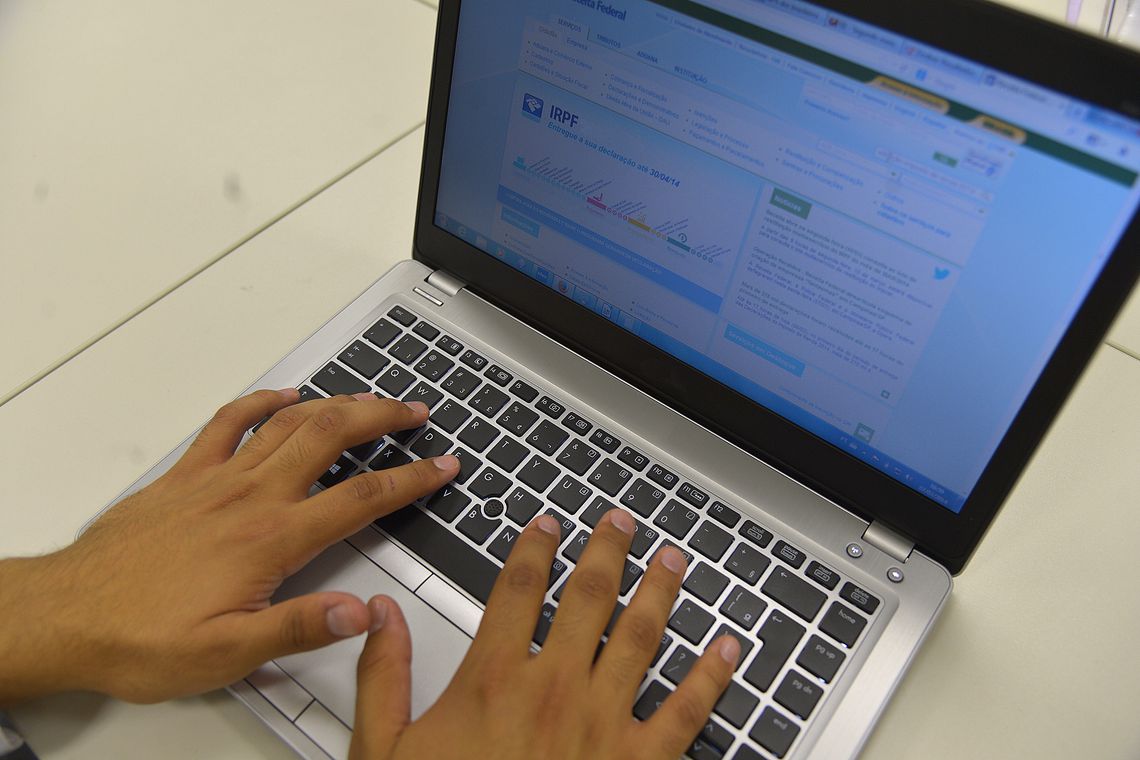 Ao fazer a declaração de Imposto de Renda deste ano, contribuinte precisa ficar atento já que, apesar de não haver limite para o abatimento, alguns itens, para serem descontados, precisam estar incluídos na nota do médico ou hospital. Foto: Arquivo/Agência Brasil/ Ao fazer a declaração de Imposto de Renda deste ano, contribuinte precisa ficar atento já que, apesar de não haver limite para o abatimento, alguns itens, para serem descontados, precisam estar incluídos na nota do médico ou hospital. Foto: Arquivo/Agência Brasil/