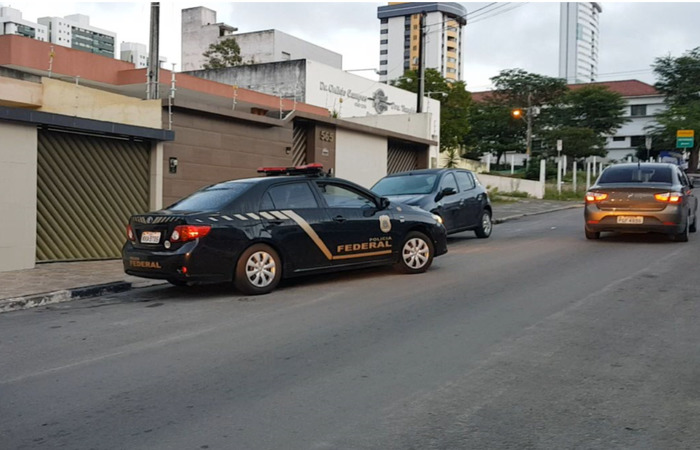 Mandados de prisão e busca e apreensão estão sendo cumpridos nas cidades de Agrestina, Garanhuns e Brejão, Panelas e Jurema, todas no Agreste. (Foto: Divulgação / PF)/Mandados de prisão e busca e apreensão estão sendo cumpridos nas cidades de Agrestina, Garanhuns e Brejão, Panelas e Jurema, todas no Agreste. (Foto: Divulgação / PF) Mandados de prisão e busca e apreensão estão sendo cumpridos nas cidades de Agrestina, Garanhuns e Brejão, Panelas e Jurema, todas no Agreste. (Foto: Divulgação / PF)/Mandados de prisão e busca e apreensão estão sendo cumpridos nas cidades de Agrestina, Garanhuns e Brejão, Panelas e Jurema, todas no Agreste. (Foto: Divulgação / PF)