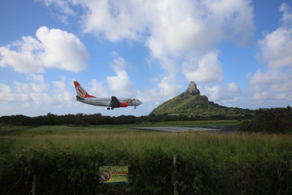 O Aeroporto Governador Carlos Wilson, localizado na ilha, ganhará nova iluminação. Crédito: Teresa Maia / Arquivo DP/