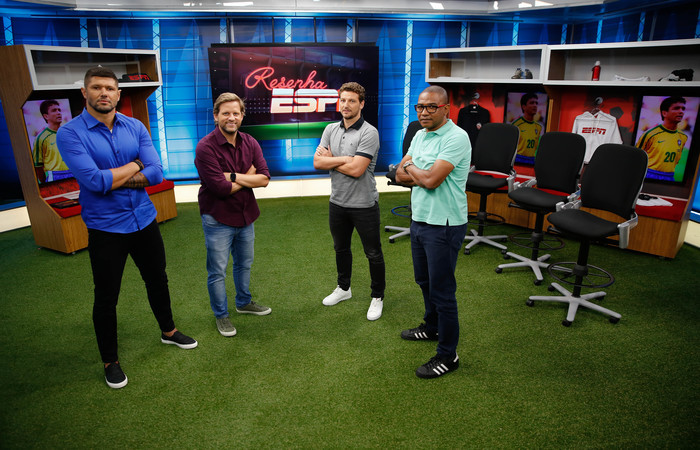 
Fabio Luciano, André Plihal, Elano e César Sampaio. Foto: Divulgação