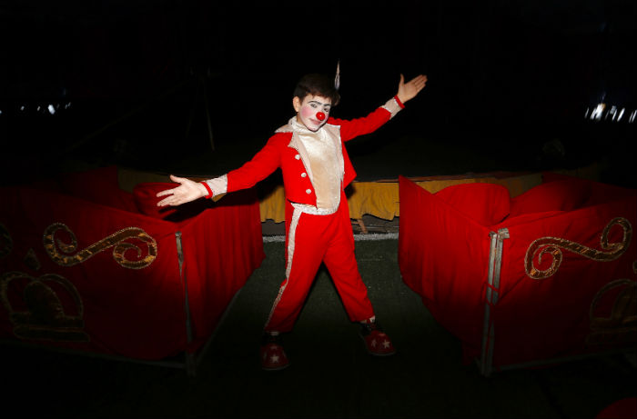 Reyzinho tem 11 anos e diz querer ficar para sempre atuando no Circo. Foto: Bruna Costa / Esp.DP