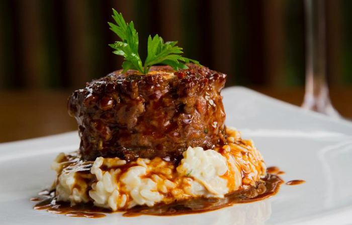 Casato Terrine de filé recheado com quejo ao shoyo e arroz piamontese. Foto: Restaurant Week/Divulgação/