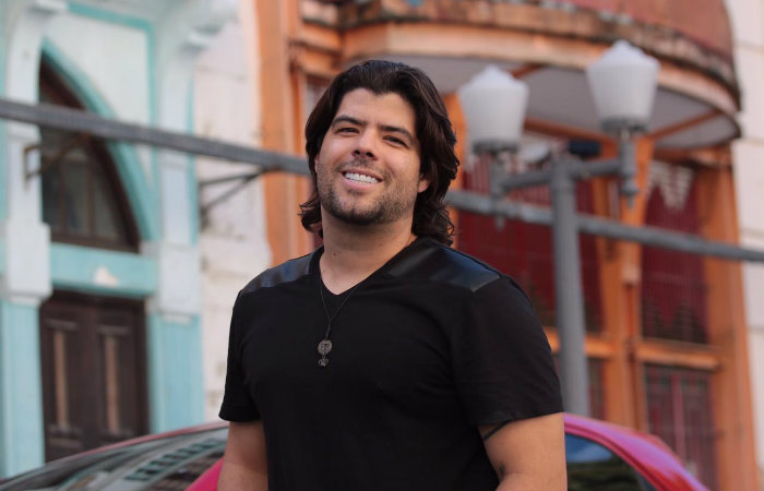 Yegor, vocalista da Capin Cubano, atualmente mora nos EUA/Foto: Tarciso Augusto/DP Foto Yegor, vocalista da Capin Cubano, atualmente mora nos EUA/Foto: Tarciso Augusto/DP Foto