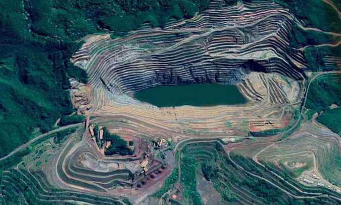 Autoridades continuam monitorando estrutura que pode desmoronar para dentro da cava da Mina Gongo Soco, da Vale, nos próximos dias. Foto: Divulgação/TJM/ Autoridades continuam monitorando estrutura que pode desmoronar para dentro da cava da Mina Gongo Soco, da Vale, nos próximos dias. Foto: Divulgação/TJM/