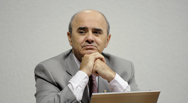 O vice-procurador-geral da República, Luciano Mariz Maia, foi o responsável por enviar ao Supremo Tribunal Federal (STF) o parecer favorável ao perdão. Foto: Marcos Oliveira/Agência Senado/Foto: Marcos Oliveira/Agência Senado O vice-procurador-geral da República, Luciano Mariz Maia, foi o responsável por enviar ao Supremo Tribunal Federal (STF) o parecer favorável ao perdão. Foto: Marcos Oliveira/Agência Senado/Foto: Marcos Oliveira/Agência Senado
