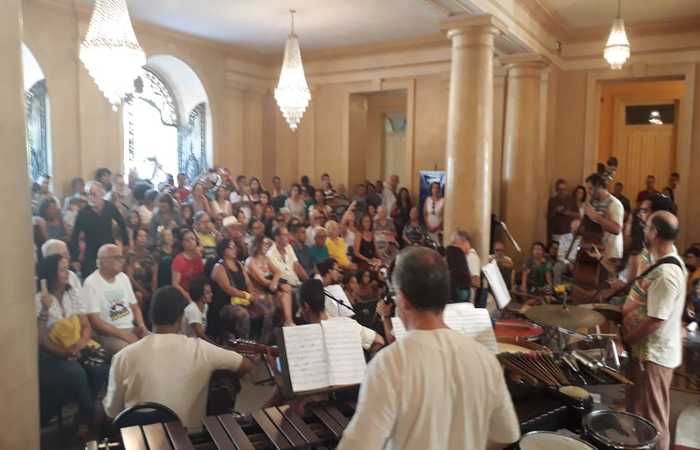 A apresentação aconteceu no hall de entrada do Palácio do Campo das Princesas. Foto: Rosália Rangel/DP/