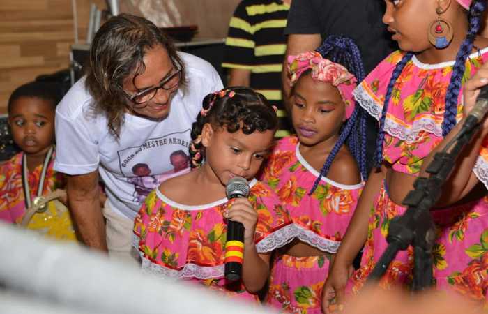 Mestra Ana Lúcia realiza diversos trabalhos sociais na comunidade do Amaro Branco. Foto: Zito Júnior/Divulgação