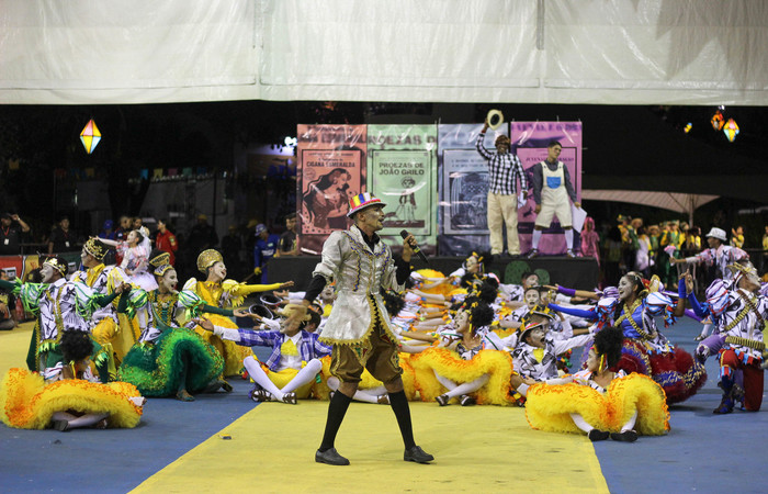 A Junina Brincant%u2019s Show é da comunidade do Ibura, na Zona Sul do Recife. Foto: Samuel Calado/DP